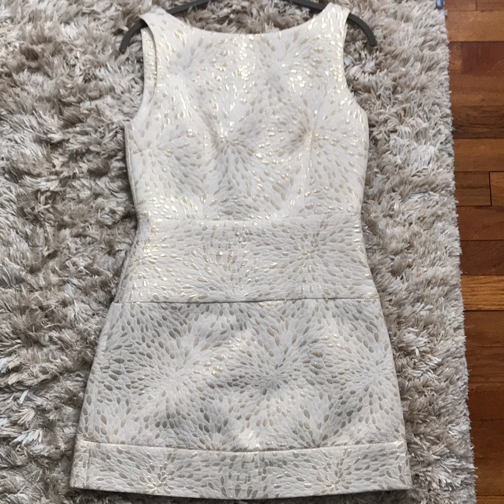 Gorgeous Cream & Gold Shift Dress